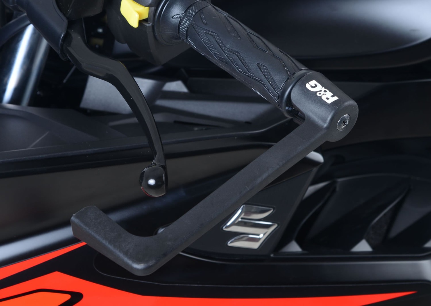 R&G Racing Moulded Lever Guard for KTM 390 Adventure '20-'22 / RC390 '17-'22 / RC125 '17-'20, Suzuki GSX-R125 '17-'21, Yamaha MT-03 '20-'22, Husqvarna Svartpilen/Vitpilen 401 '20-'22 R&G Racing Moulded Lever Guard for KTM 390 Adventure '20-'22 / RC390 '17-'22 / RC125 '17-'20, Suzuki GSX-R125 '17-'21, Yamaha MT-03 '20-'22, Husqvarna Svartpilen/Vitpilen 401 '20-'22